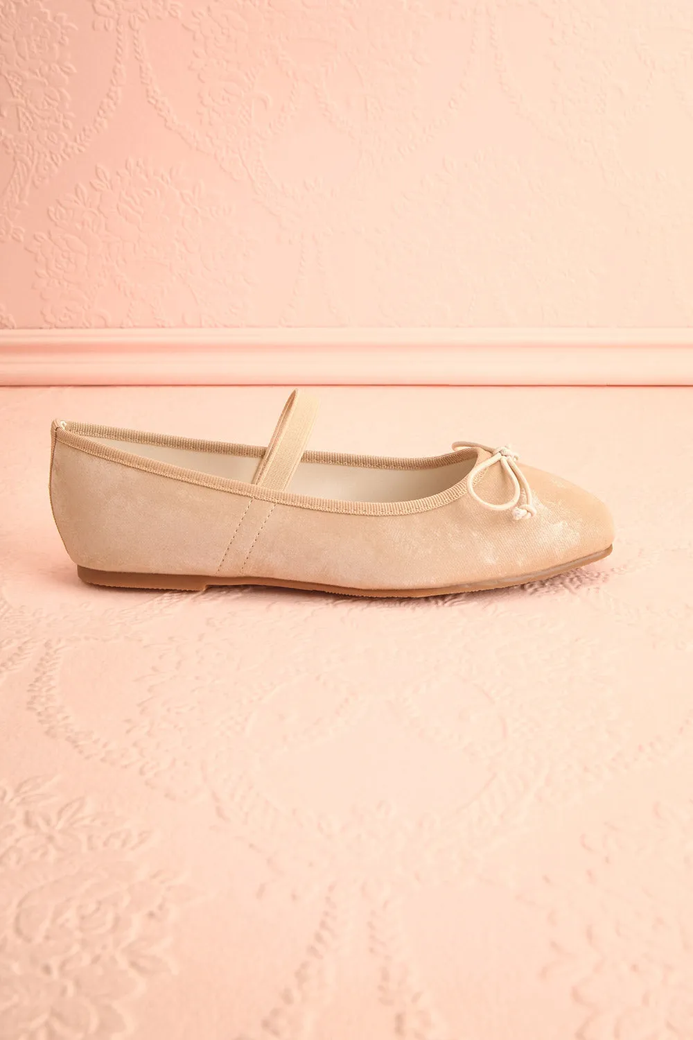 Cascadura Beige | Velvet Ballet Flats