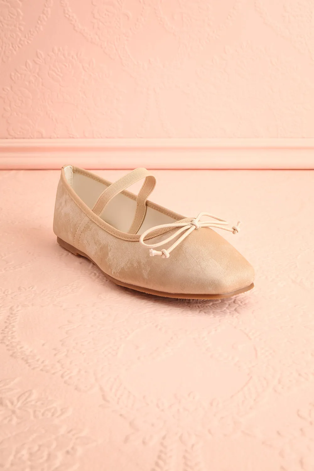 Cascadura Beige | Velvet Ballet Flats